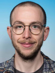 b_108_0_16777215_0_0_https___resource.iqoqi.at_staff_db_DEEG_Lukas_web_2023-c-1737637182.jpg